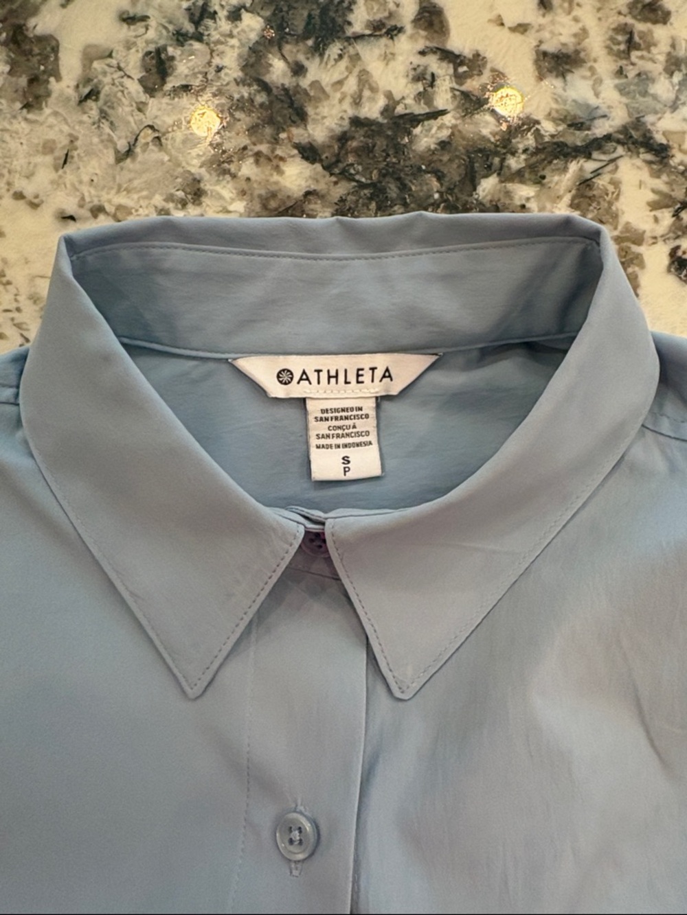 Athleta Women's Pale Blue Casual Button-Down Shirt, Stretch Fabric Medium NWOT